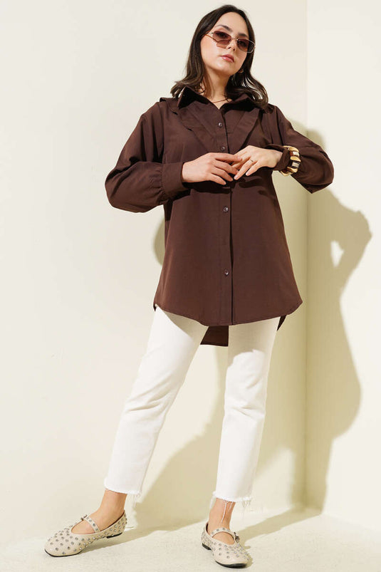 قميص على شكل حرف V بني