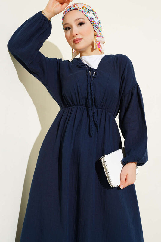 فستان برباط وفتحة رقبة على شكل حرف V أزرق داكن