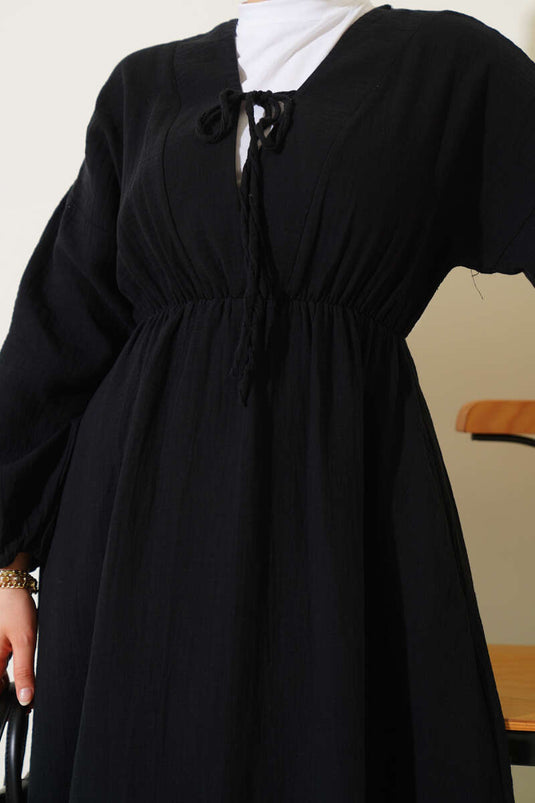 V Yaka Bağcıklı Elbise Siyah