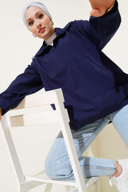 تونيك جيب بفتحة رقبة على شكل حرف V أزرق داكن