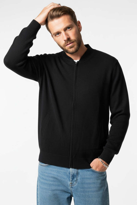 سترة رجالية صوفية بسحاب وياقة على شكل حرف V باللون الأسود