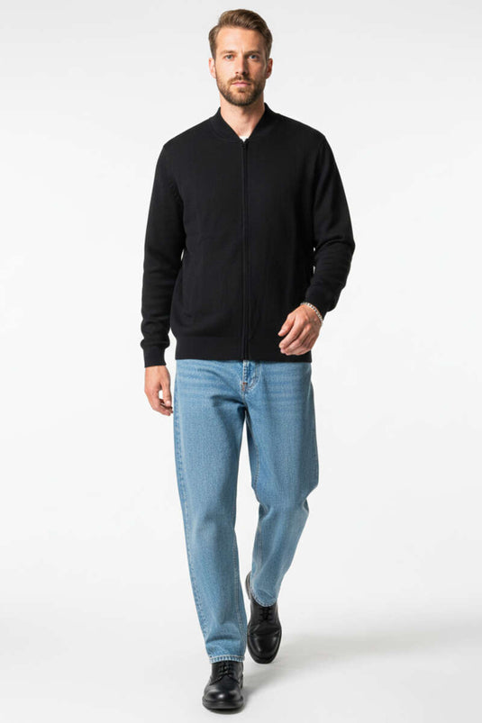 سترة رجالية صوفية بسحاب وياقة على شكل حرف V باللون الأسود