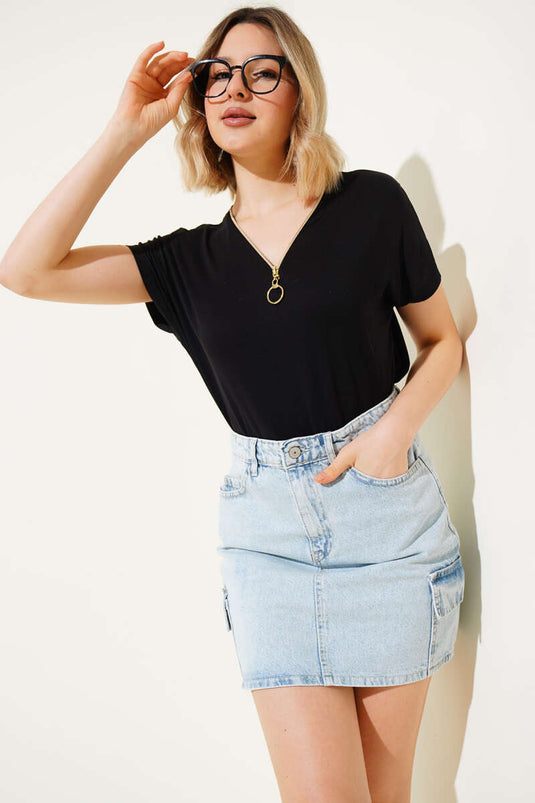 V Yaka Fermuarlı Kısa Kol Bluz Siyah