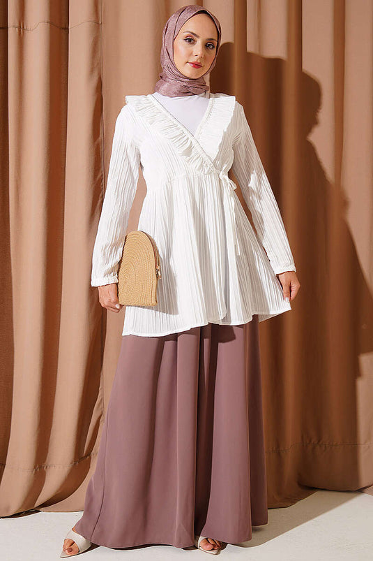 Kimono Blanco Con Cuello En V Y Volantes