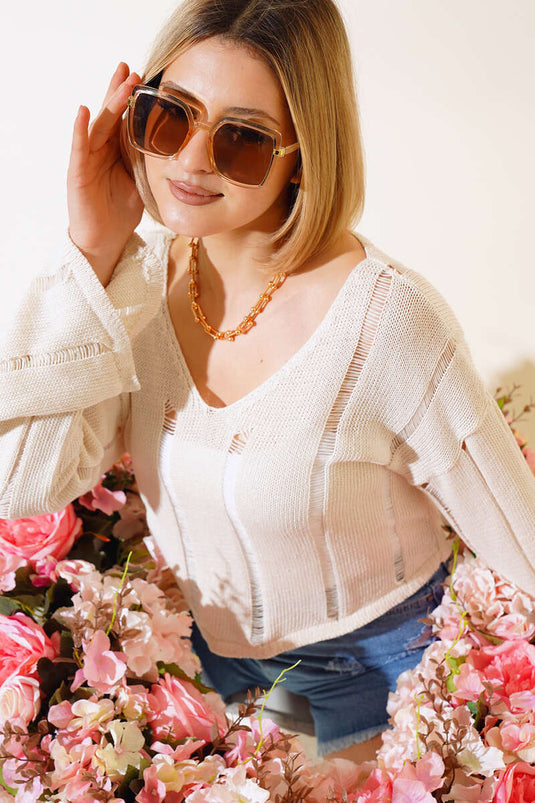 V Neck Knit Crop Beige
