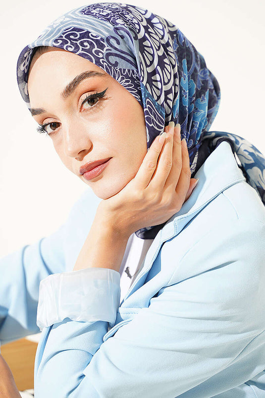 وشاح بنفسي ألوان تقليدية