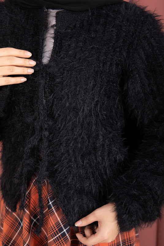 Gilet en peluche noir Vera à nouer sur le devant