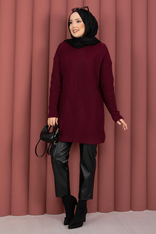 فينيا بقلاوة تصميم كنزة صوف عنابي