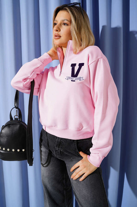 سويت شيرت وردي مطبوع عليه طابع كلاسيكي بثلاثة أربطة