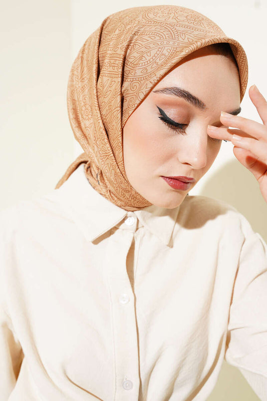 وشاح عتيق بنقشة خردل