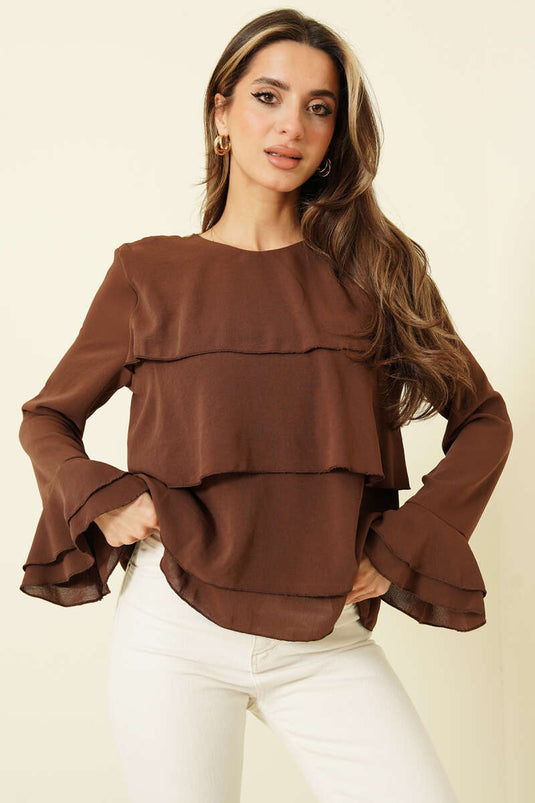 بلوزة بأكمام مكشكشة وكشكشة بلون القهوة
