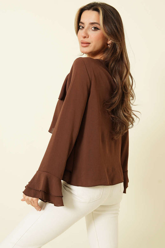بلوزة بأكمام مكشكشة وكشكشة بلون القهوة