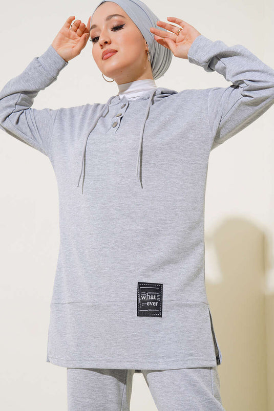 Ensemble deux pièces à capuche avec emblème What Ever, gris