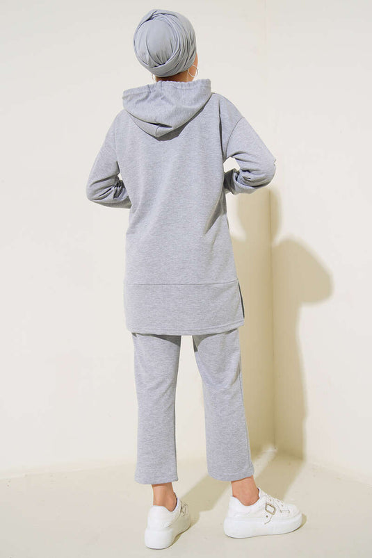 Ensemble deux pièces à capuche avec emblème What Ever, gris