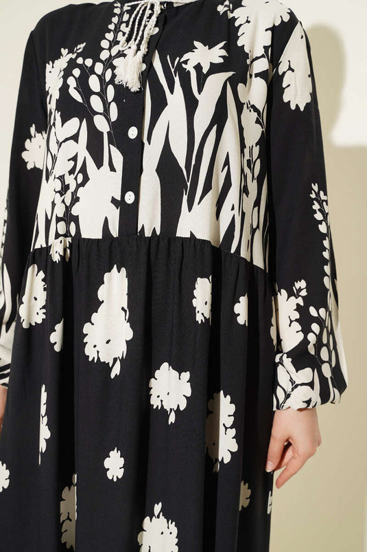 Vestido Estampado Negro Con Cuello De Lazo