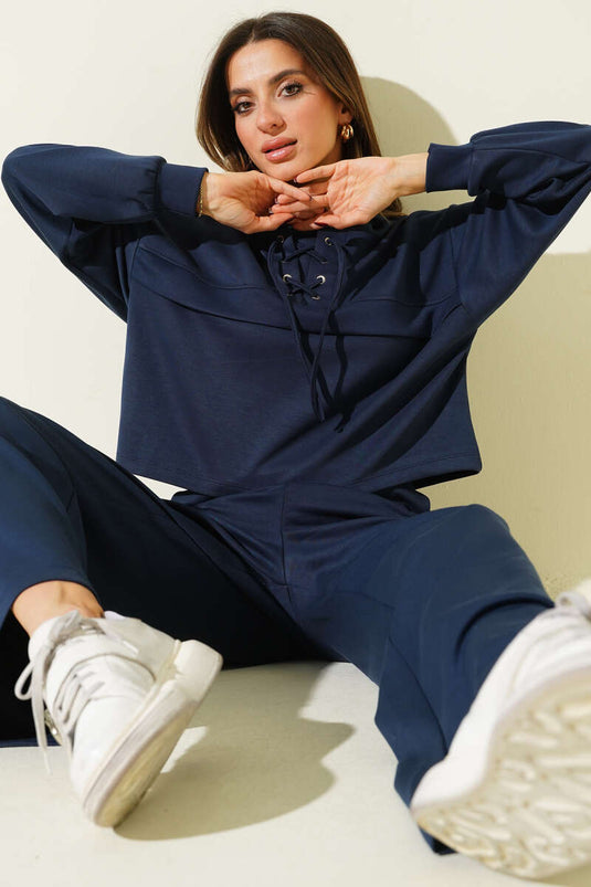 طقم سويتشيرت وبنطلون برباط ياكا باللون الأزرق الداكن