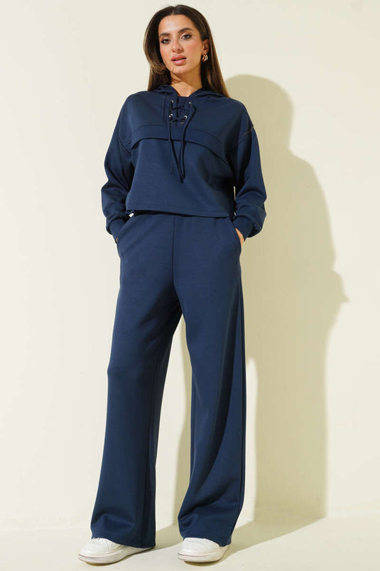 طقم سويتشيرت وبنطلون برباط ياكا باللون الأزرق الداكن