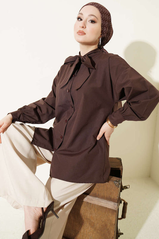 Camicia con dettaglio allacciatura al collo Marrone
