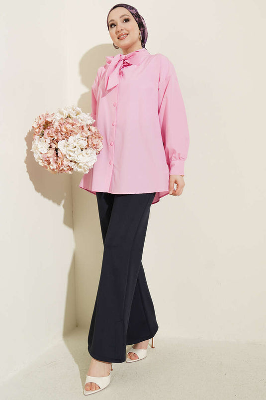 Camicia con dettaglio allacciatura al collo rosa