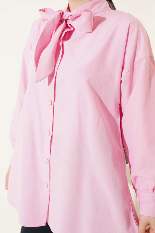Camicia con dettaglio allacciatura al collo rosa