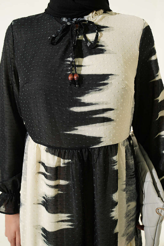 Schwarzes Muster Kleid Mit Bindeband