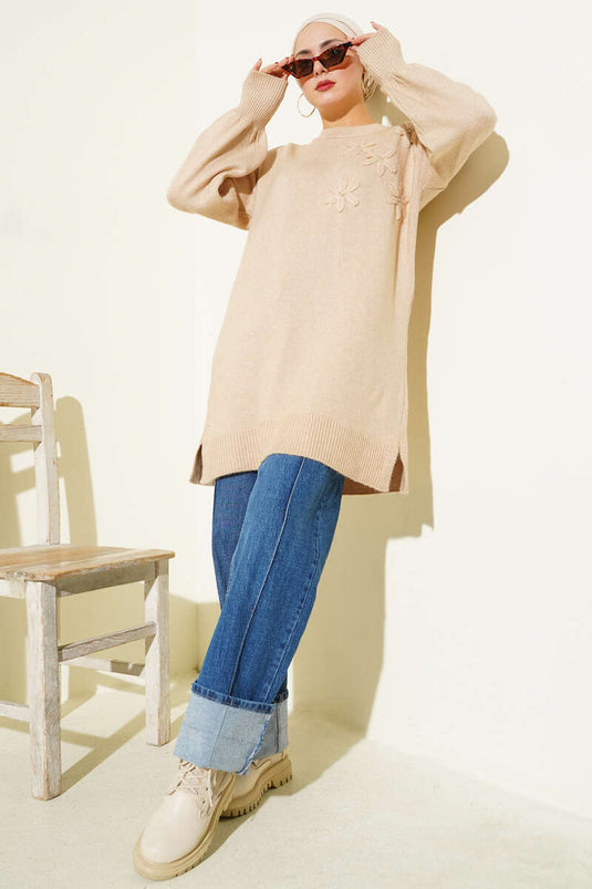 Soft Floral Collar Knit Tunic Latte