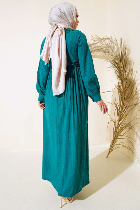 Yaka Dantelli Yarım Düğmeli Elbise Zümrüt