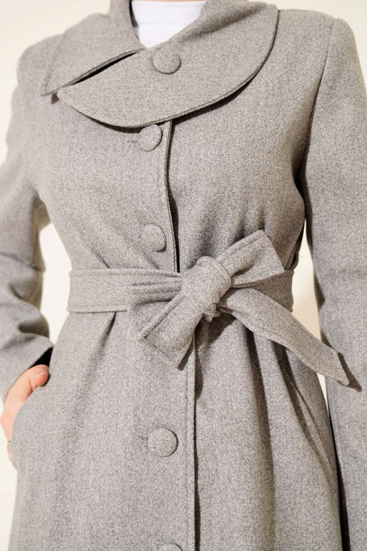 Gray Tweed Coat with Buttoned Collar and Belt