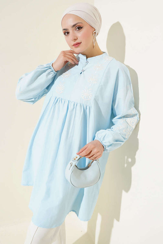 Yaka Düğmeli Nakışlı Tunik Mavi