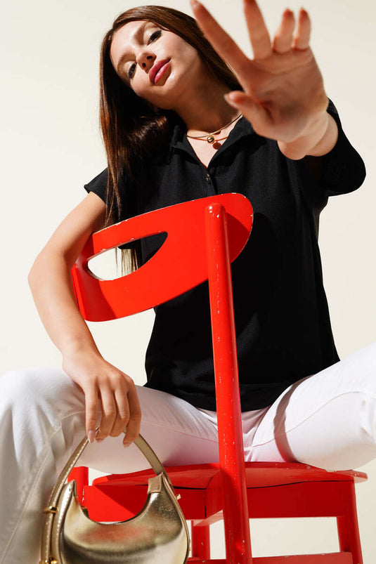 T-shirt met knoopjes, zwart