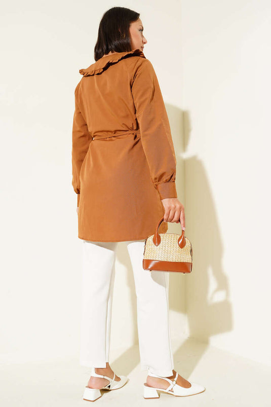 Tunique à col volanté et nœud beige