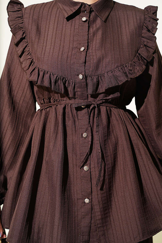 Completo Due Pezzi Con Collo Ruffle E Nastro In Marrone