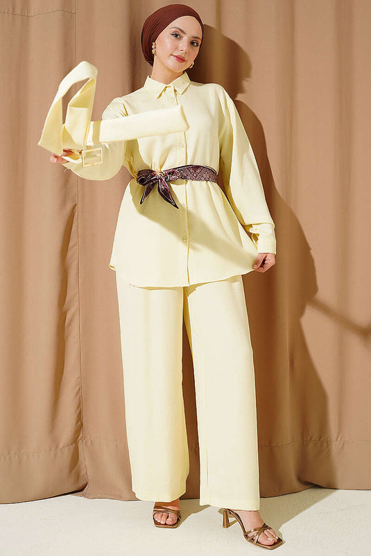 Ensemble décontracté deux pièces avec ceinture et foulard Yaka, jaune