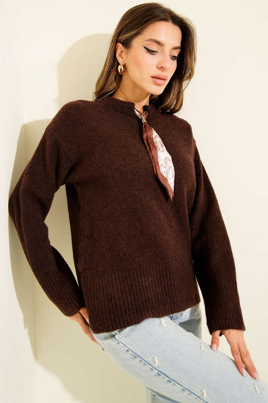 Pull en maille douce avec écharpe, couleur café