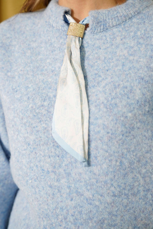 Pull en maille douce avec écharpe assortie, bleu