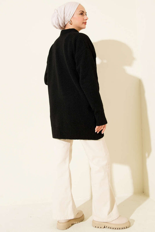 تونيك صوف ناعم بياقة وشاح ياكا باللون الأسود
