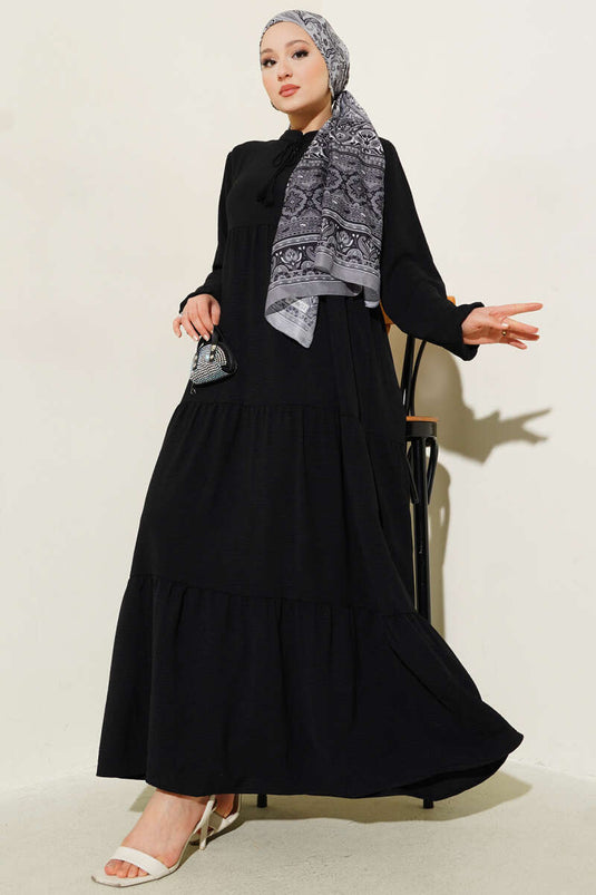 Robe longue à col en V avec détail cordon noir