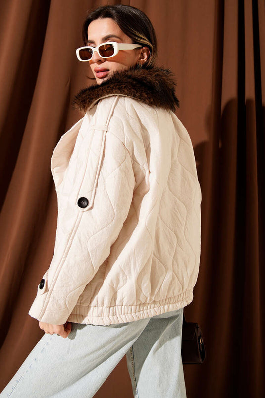 معطف مبطن بياقة من الفرو بلون حجري