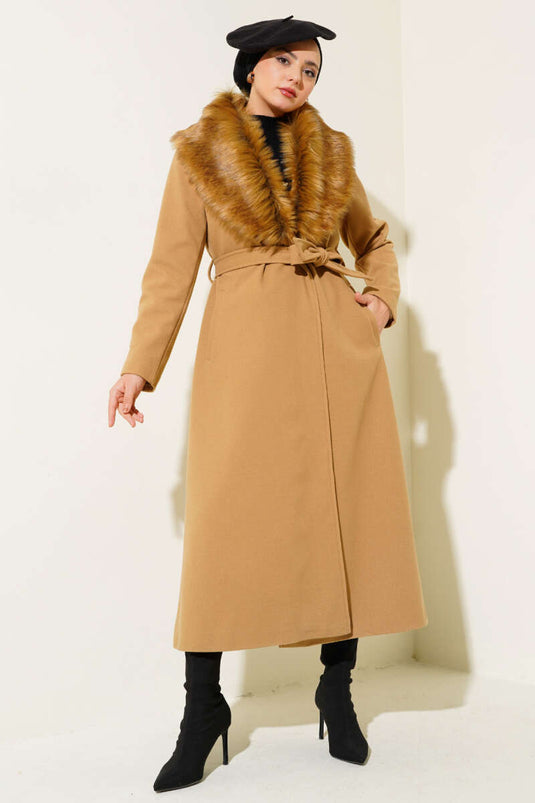 Yaka Kürklü Kuşaklı Uzun Kaban Latte