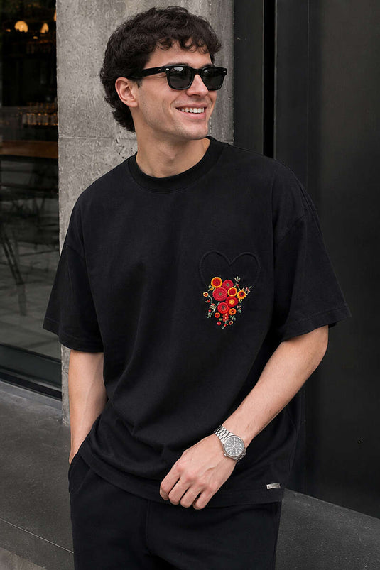 Yaka Nakışlı Oversize Erkek T-shirt Siyah