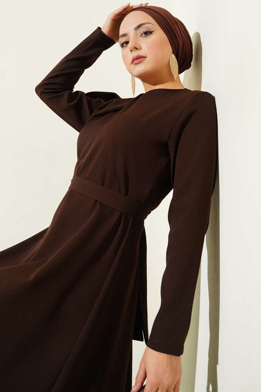 Yaka Parça Detaylı Abiye Elbise Kahve