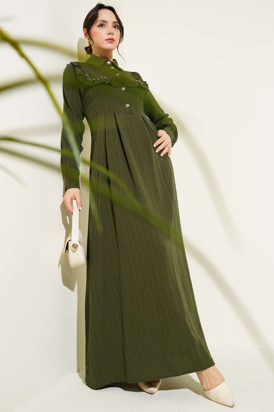 فستان مكشكش مع ياقة حجرية كاكي