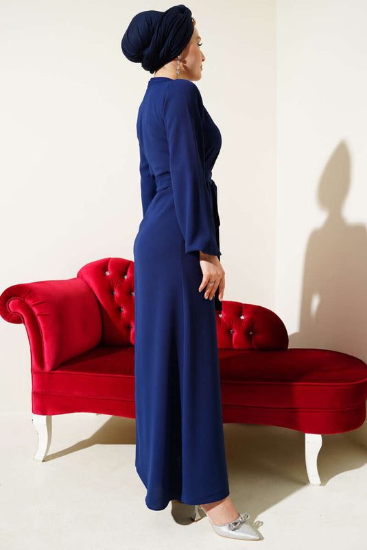 Yaka Taşlı Kuşaklı Elbise Lacivert