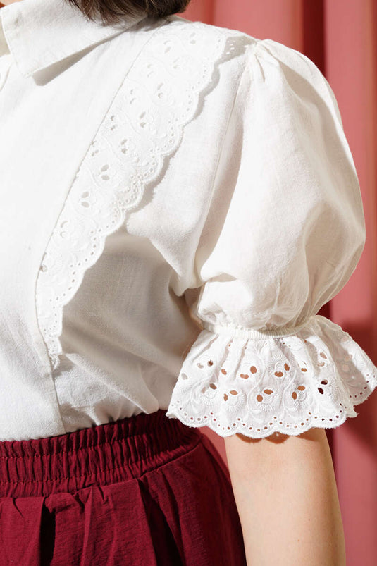 Short Shirt with Lace Collar and Sleeves Ecru