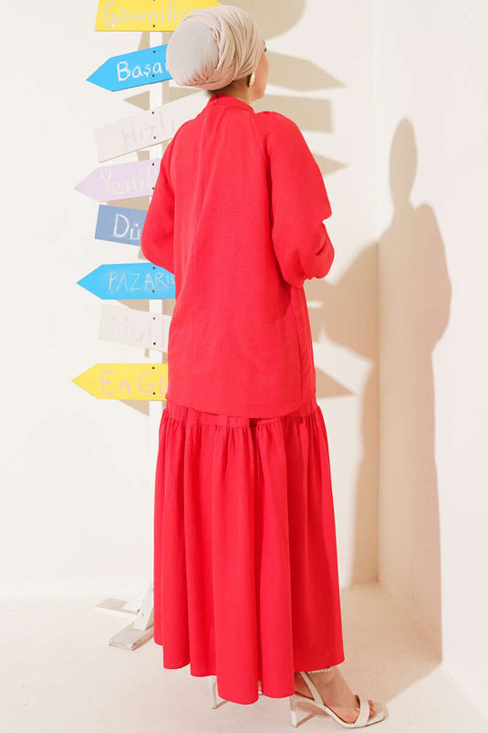 بدلة أليزارين من قطعتين مع ياقة مطوية وتنورة