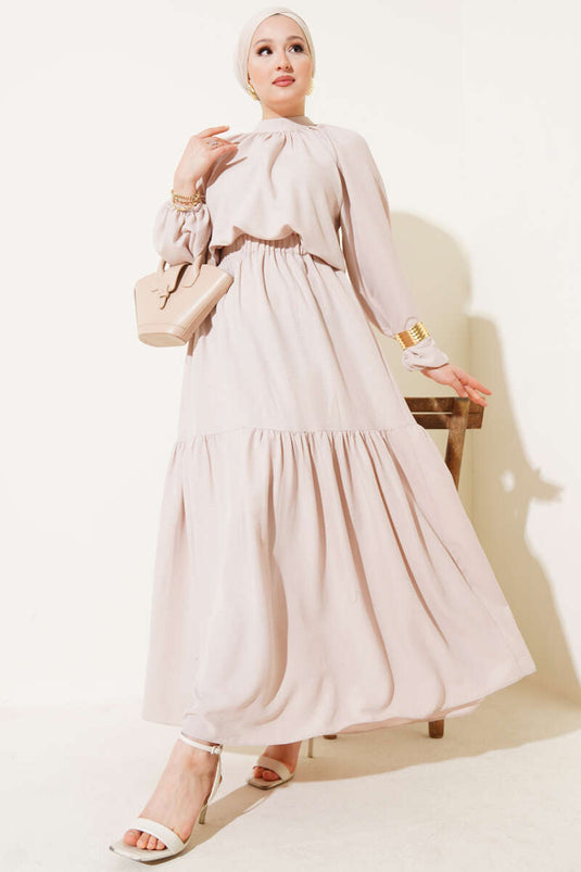 بدلة من قطعتين بياقة مجمعة وتنورة، بيج