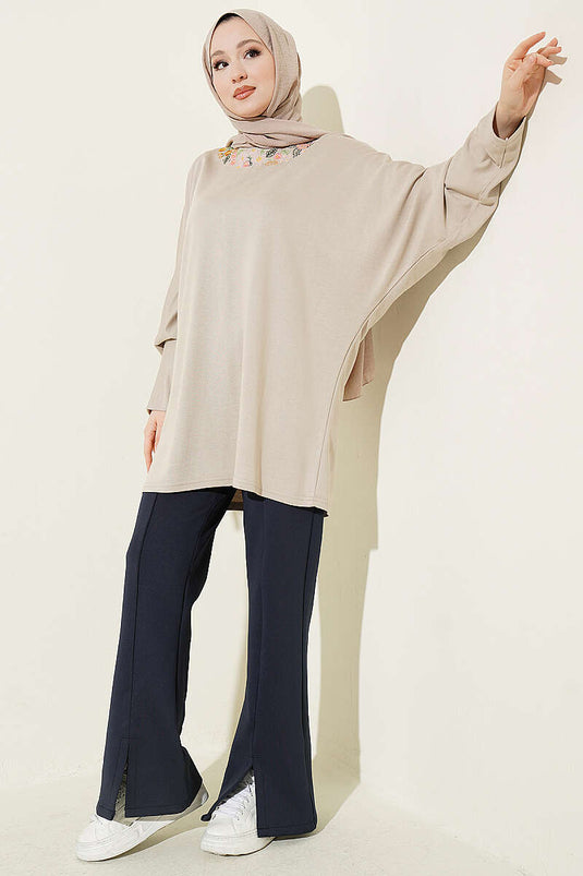 Tunica Loyşa beige con ricamo floreale sul colletto
