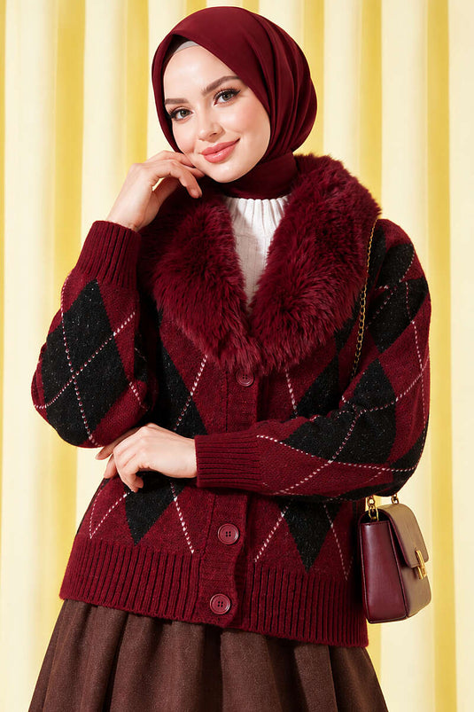 Gilet En Maille À Col En Fourrure Et Motif Bordeaux