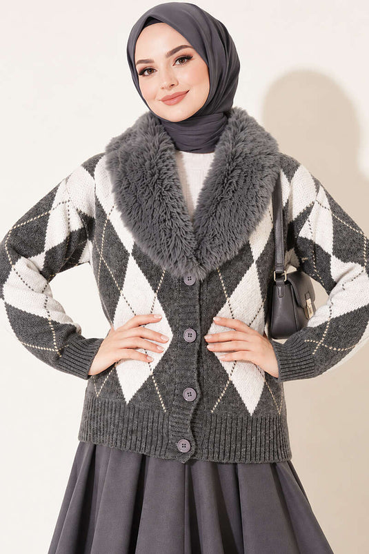 Gilet En Tricot À Col En Fourrure Et Motif Baklava, Couleur Fumé