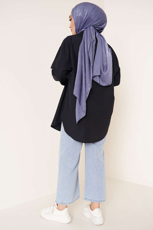 Chemise noire avec détail en pierre sur le col